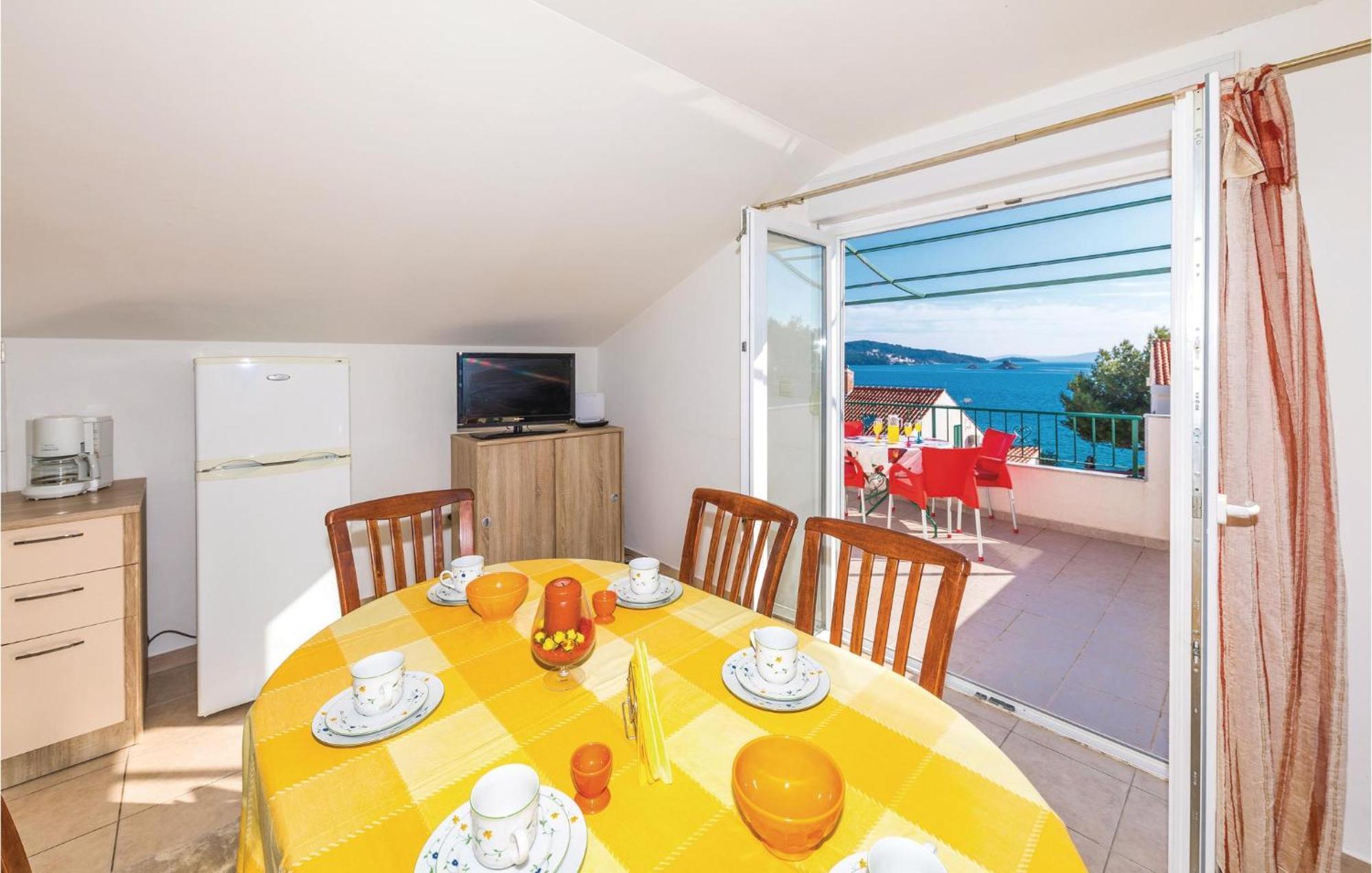 Gorgeous Apartment In Seget Vranjica Zewnętrze zdjęcie